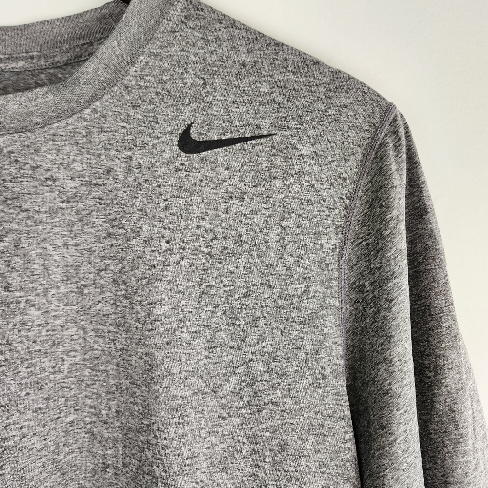 Nike Dri Fit Short Sleeve Tee Shirt Size Medium Gray - Picture 2 of 7